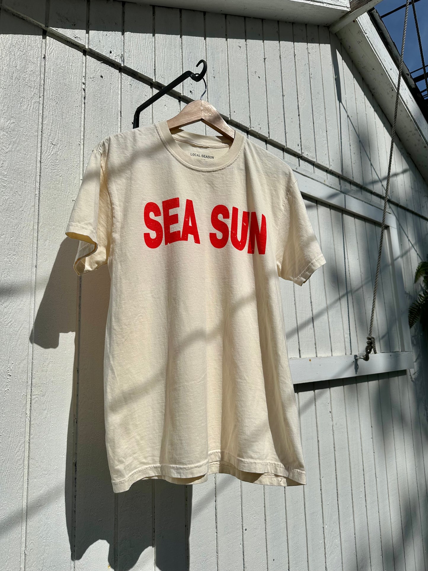 EAST COAST SUMMER TEE